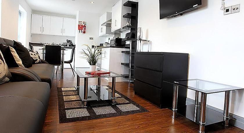 Well located Northern Quarter Apartment sleeps Upto 6 - Housity