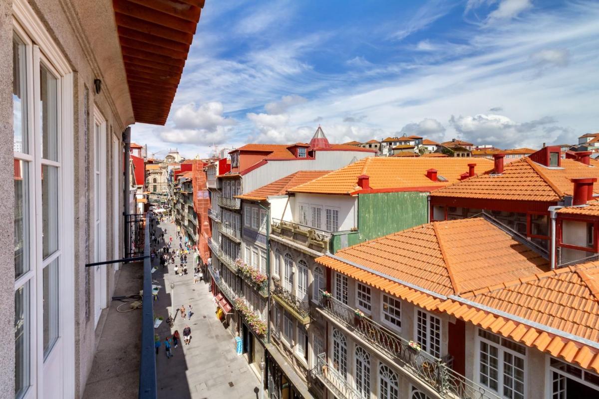 A vizinhança circundante ou próxima do aparthotel