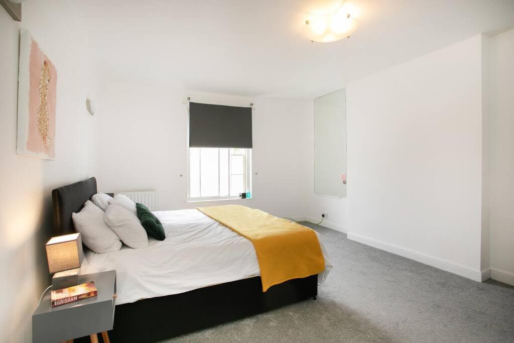 Central 4 Bedroom House - Housity