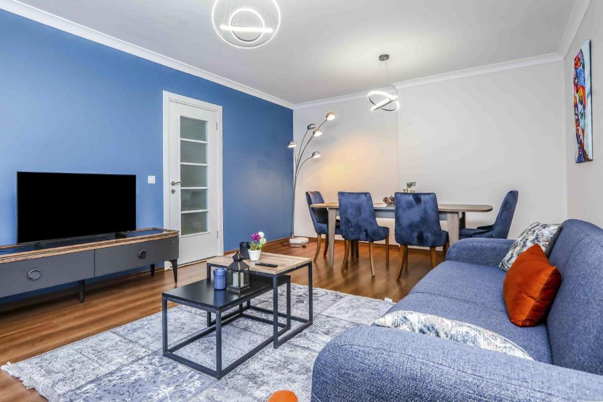 Flat with Balcony Close to Viaport Marina Tuzla - Housity