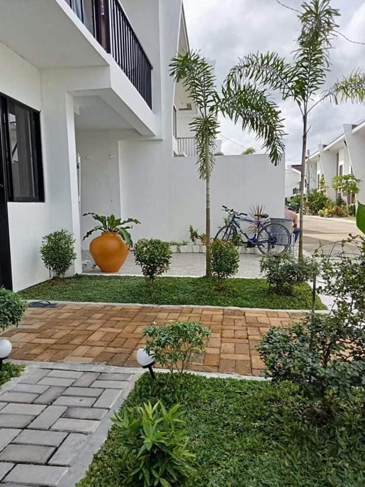 Natalie's Villa - Housity