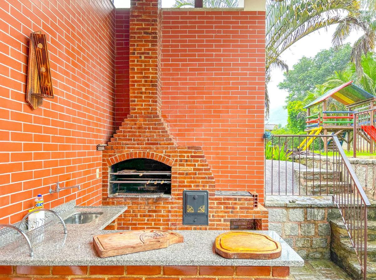 Casa com piscina e churrasqueira em Guapimirim RJ - Housity