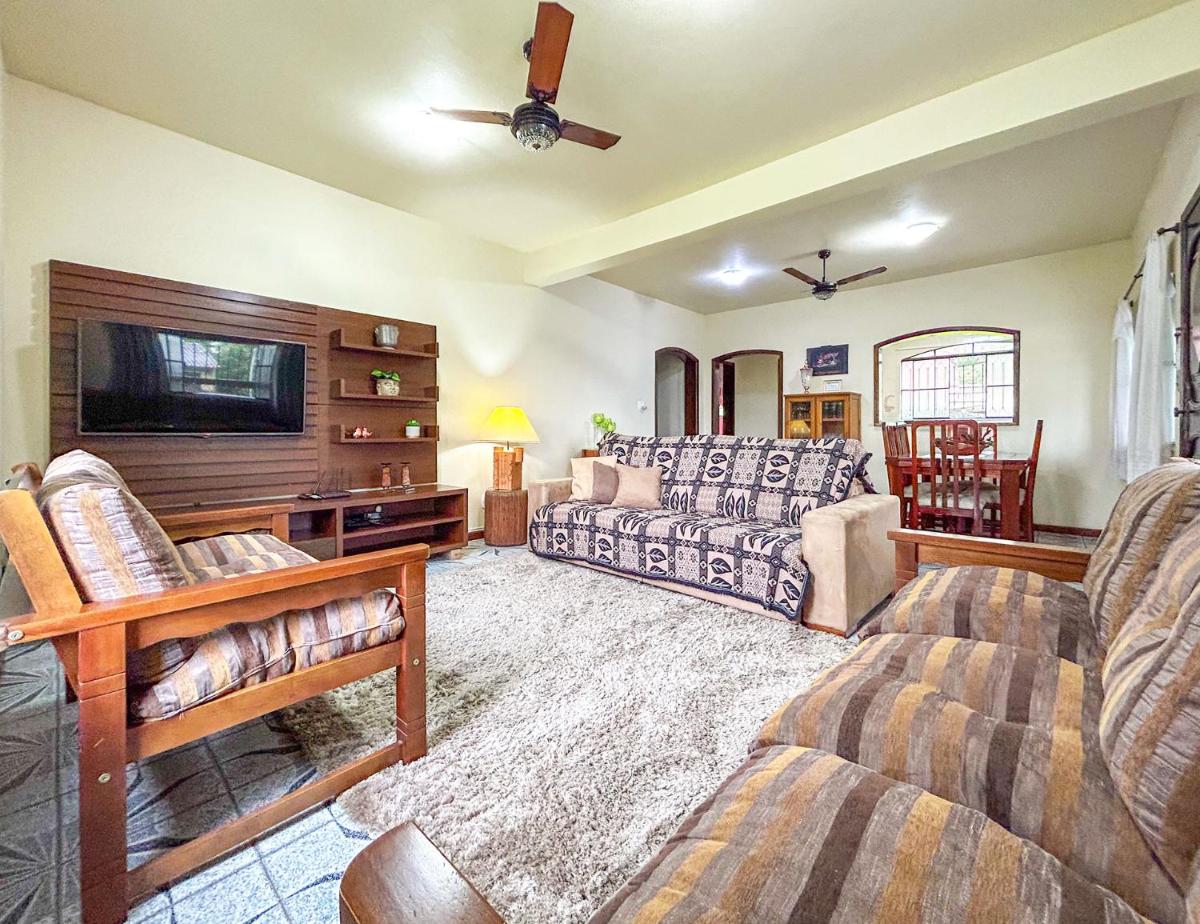 Casa com piscina e churrasqueira em Guapimirim RJ - Housity