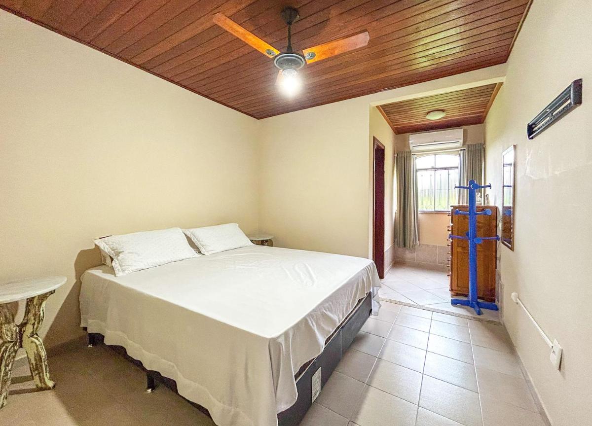 Casa com piscina e churrasqueira em Guapimirim RJ - Housity