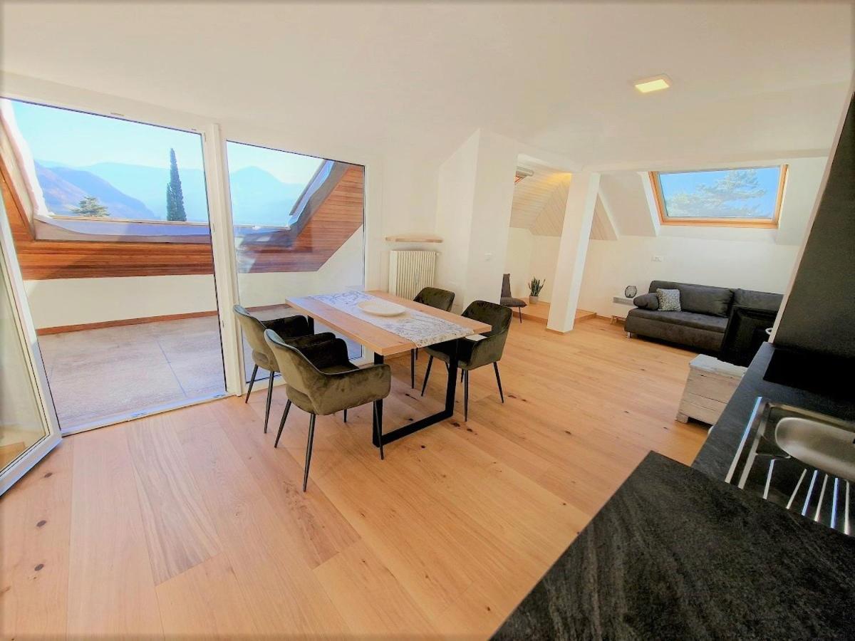 Suite Castel Meran - panorama terrace and pool - Housity