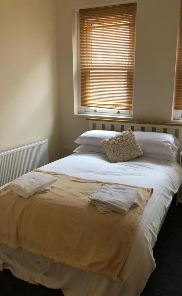 The Newbridge Hotel - Housity