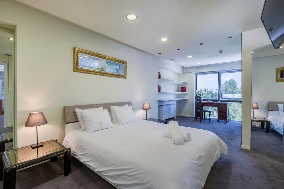 Suitetrails - Zappeoion Apartments-Suites