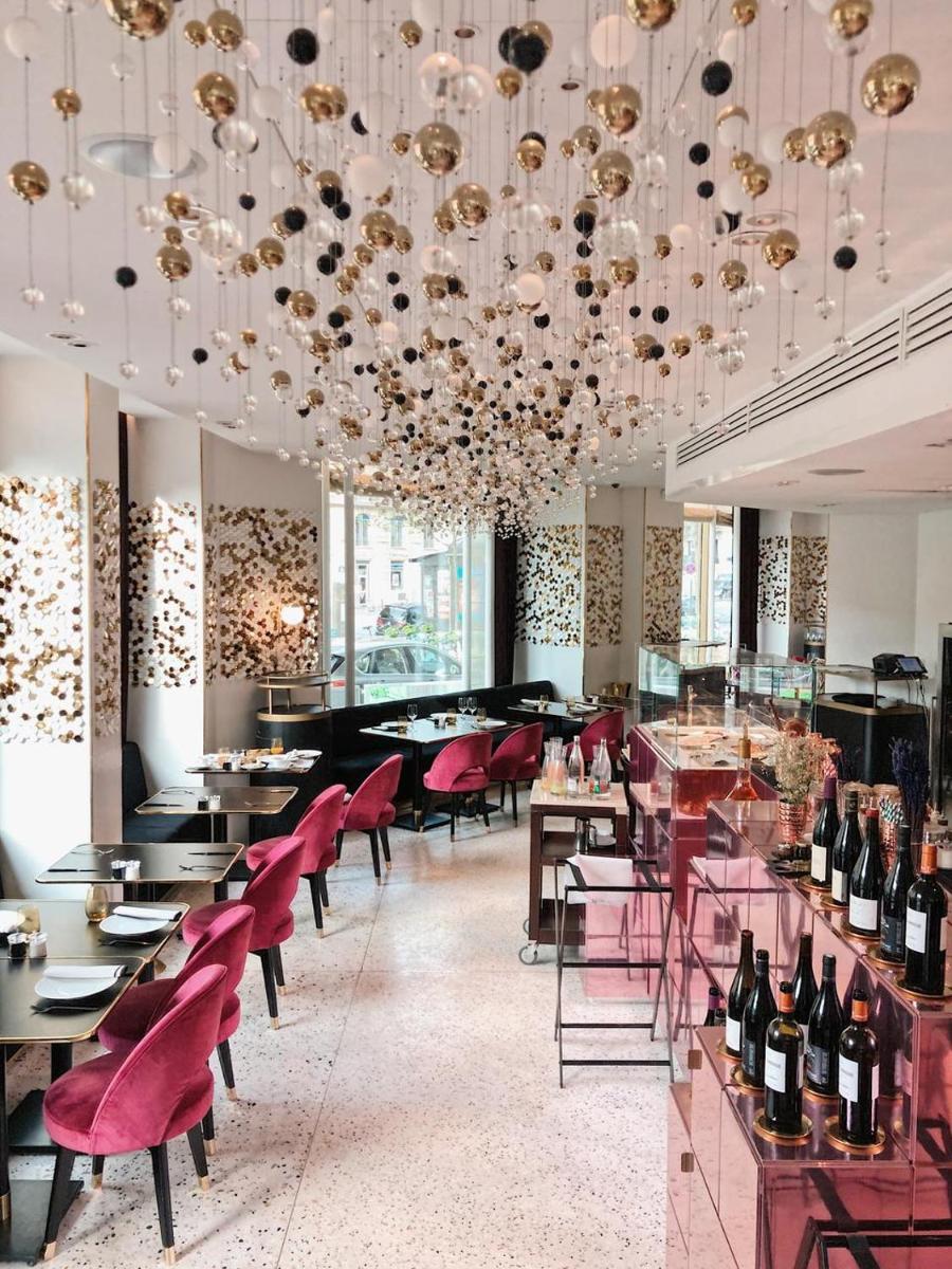Coin salon dans l'établissement Fauchon l'Hôtel Paris