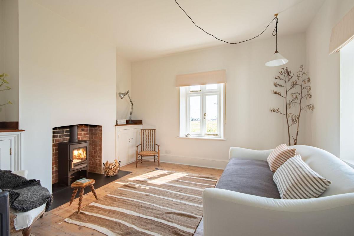 East Cottage by Bloom Stays - Housity