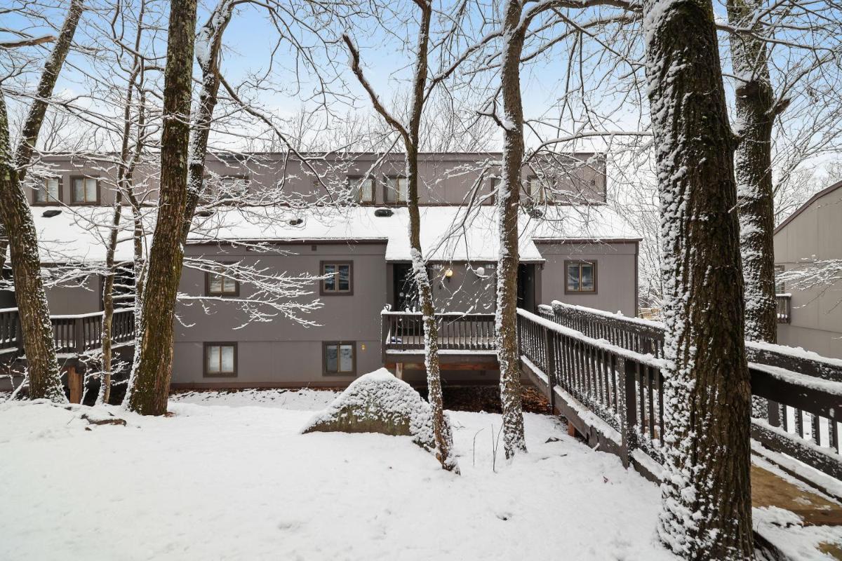 Stay On The Mountain, Under The Stars! - Housity