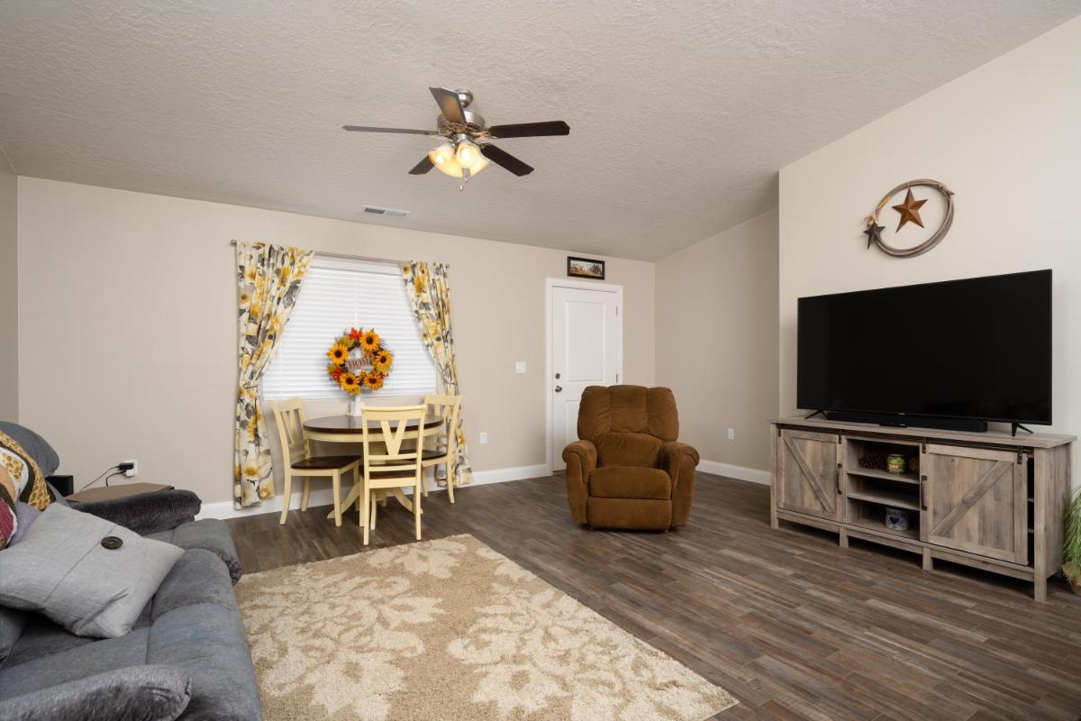 Grandmas House - Housity