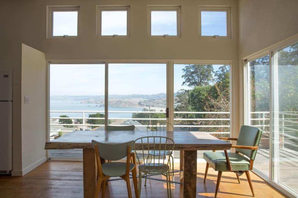 Artist's ocean view retreat - Housity