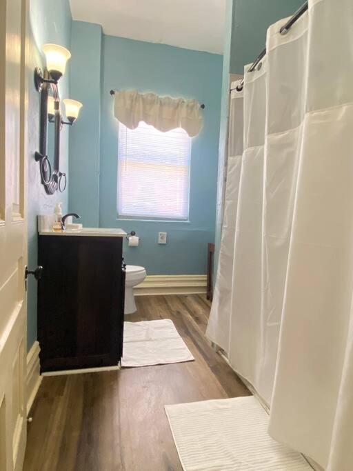 Historical 3 bedroom home in the heart of the city - Housity