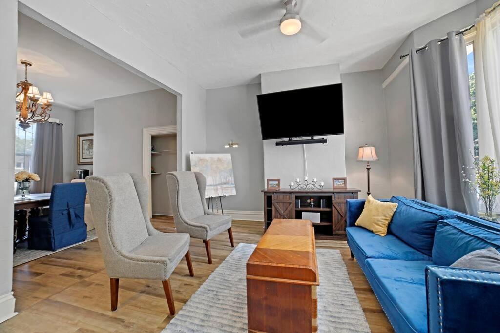 Historical 3 bedroom home in the heart of the city - Housity