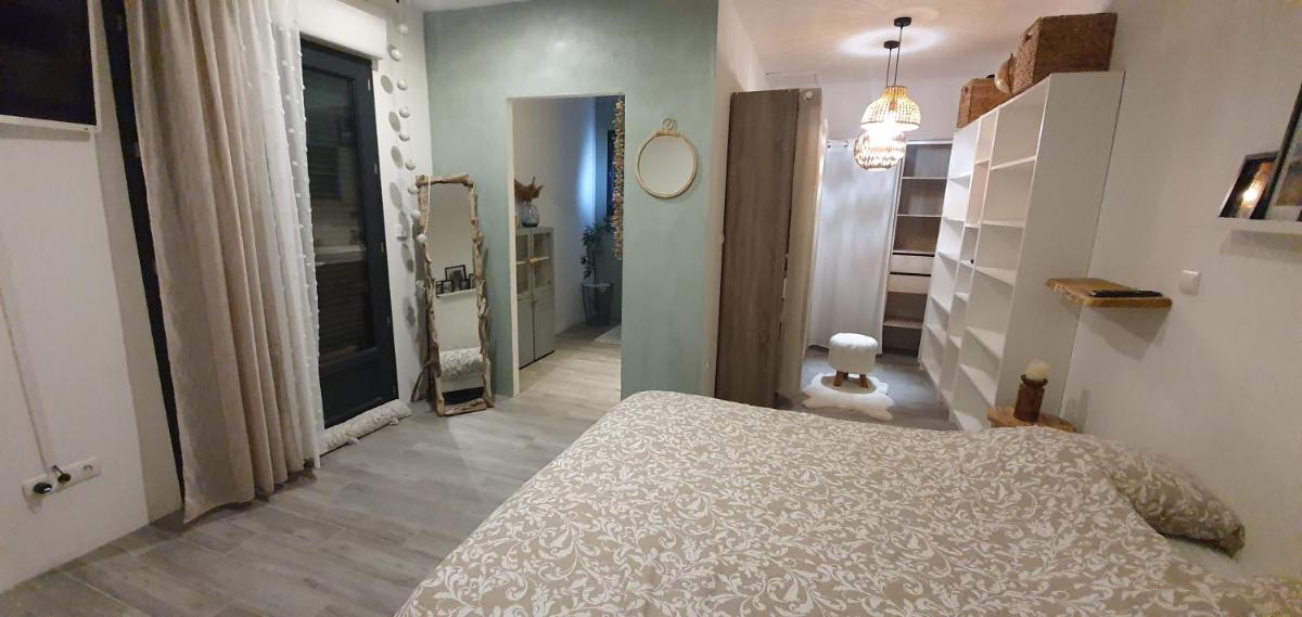 Superbe villa avec piscine - Housity
