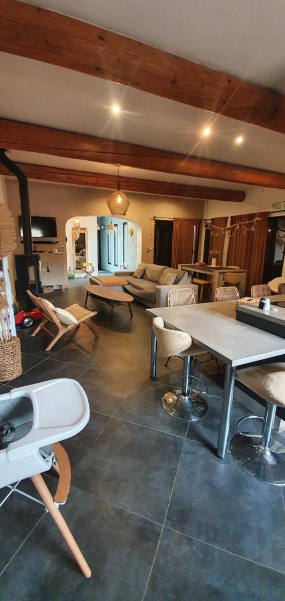 Superbe villa avec piscine - Housity