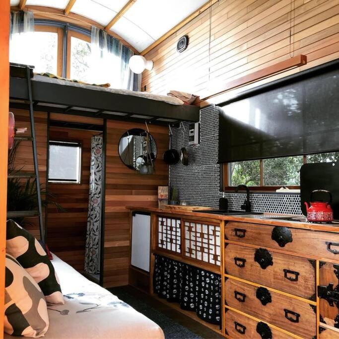 Cedar Wood Tiny House @ Wodalla Nyora Loch - Housity