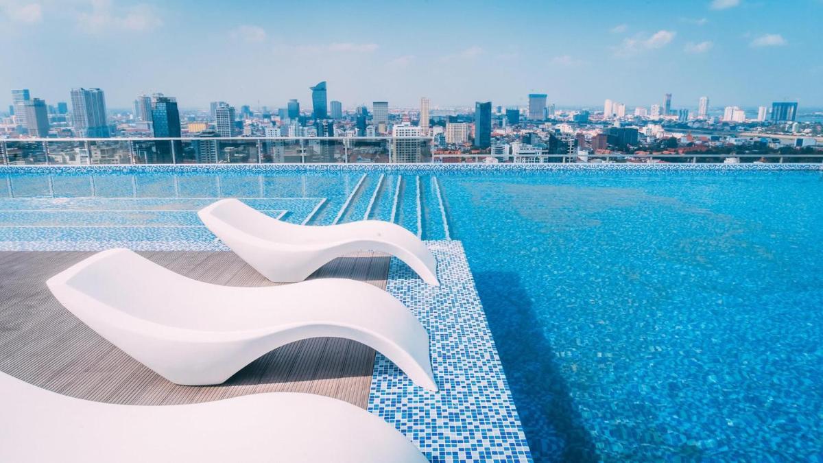12 Perfect Apartment Heart of city, amazing Swimming Pool & Gyms! - Housity