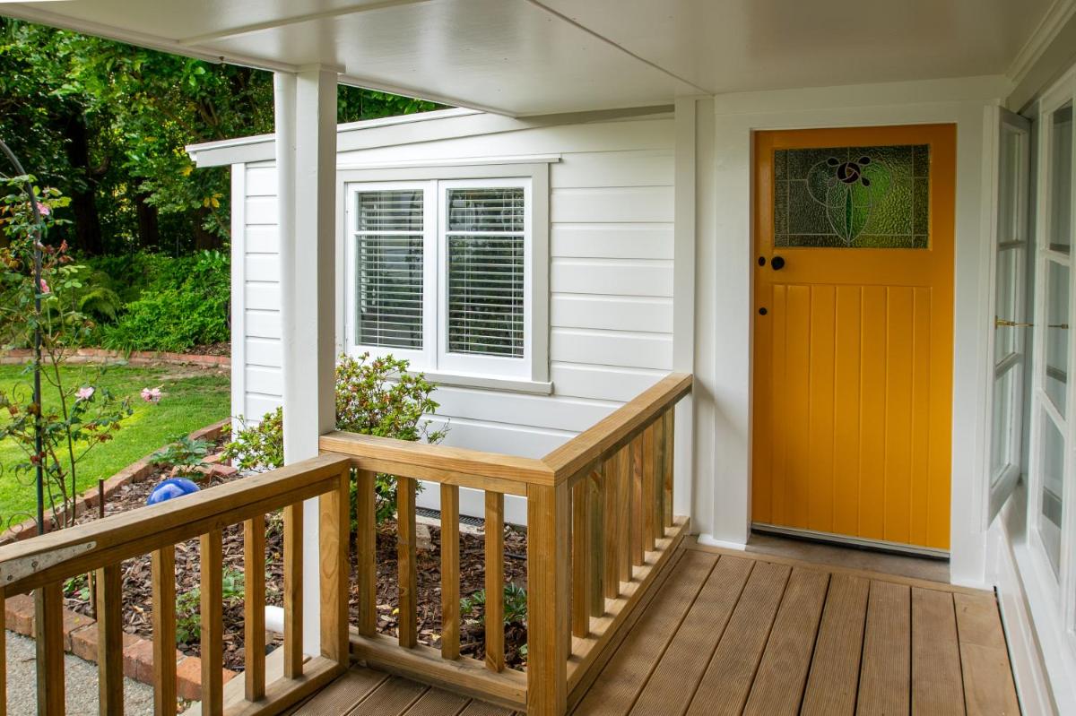 Birdsong Cottage - Housity