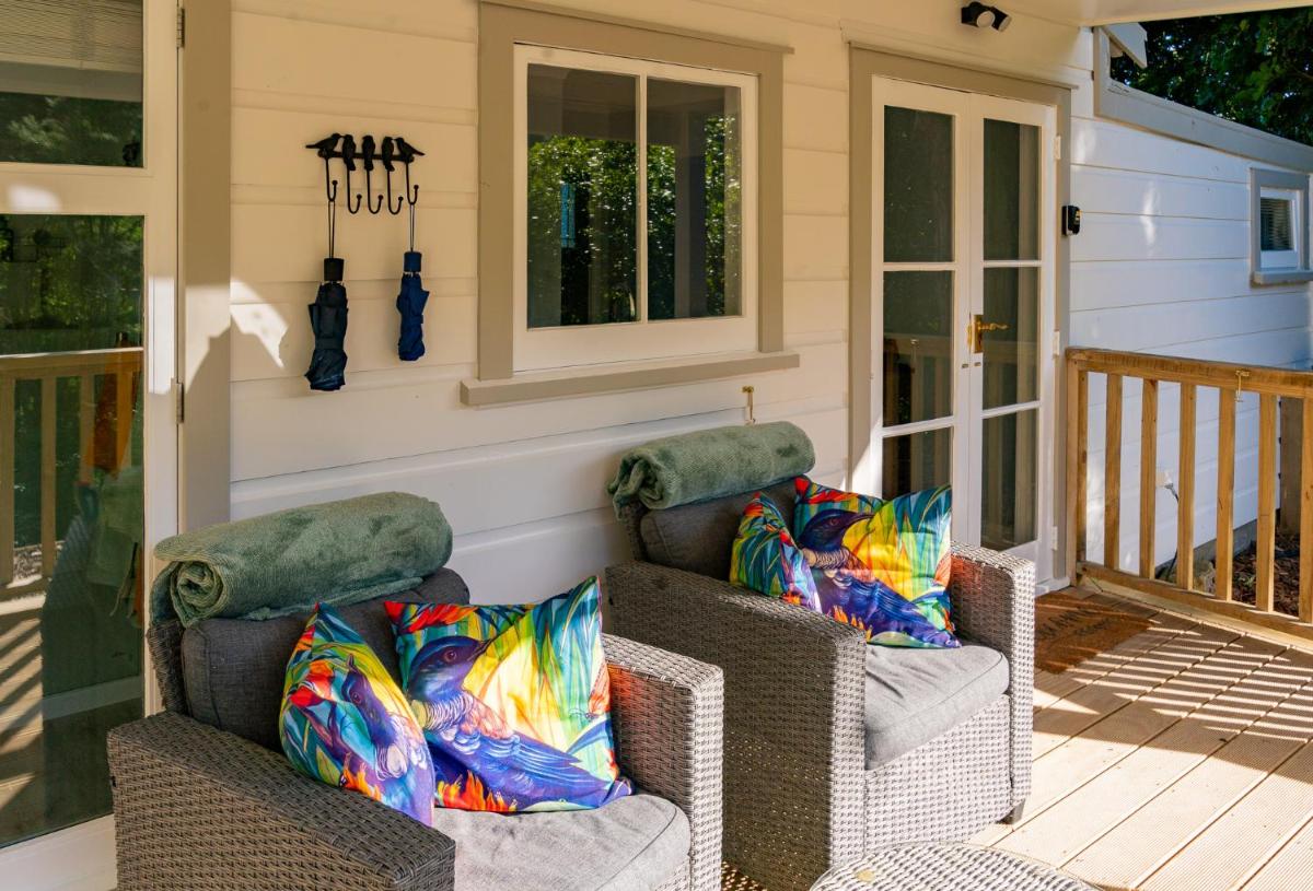Birdsong Cottage - Housity