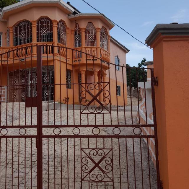 Sligovilla Guest House, Sligoville, St Catherine - Housity
