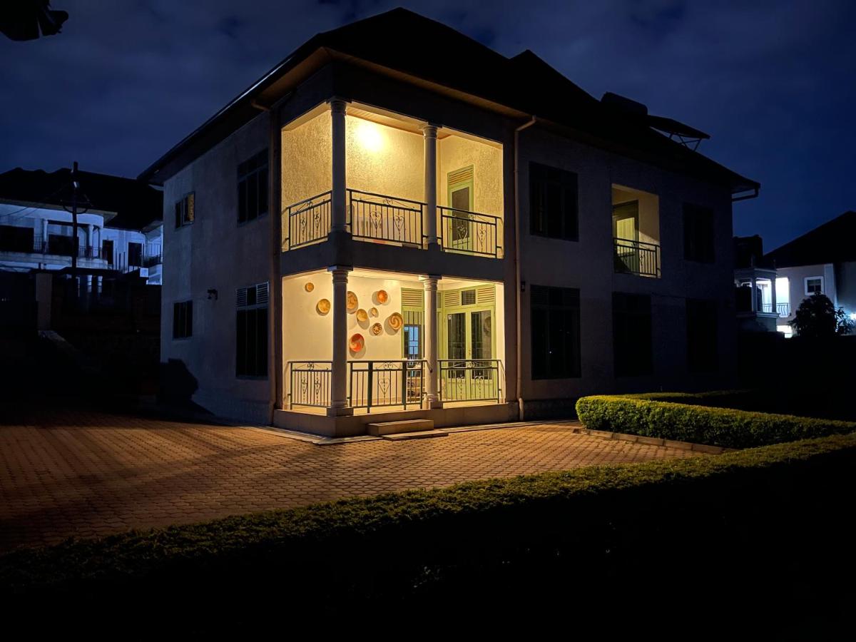 Welkom To Myplace beautiful Elegant 7 Bedrooms - Housity