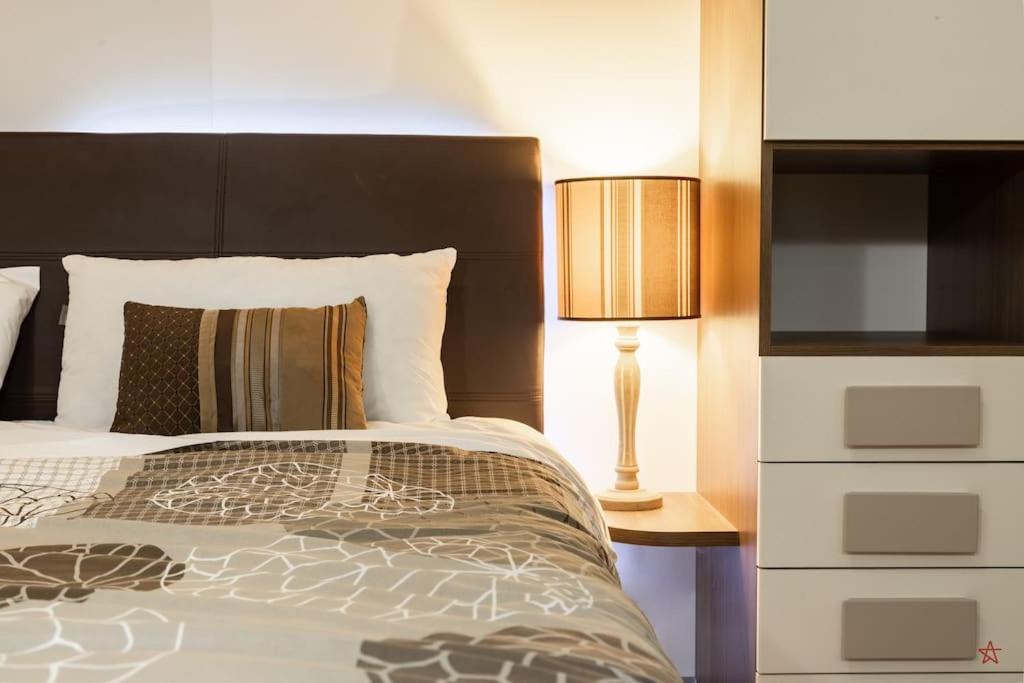 Arena-Center Luxury Apartment - Housity