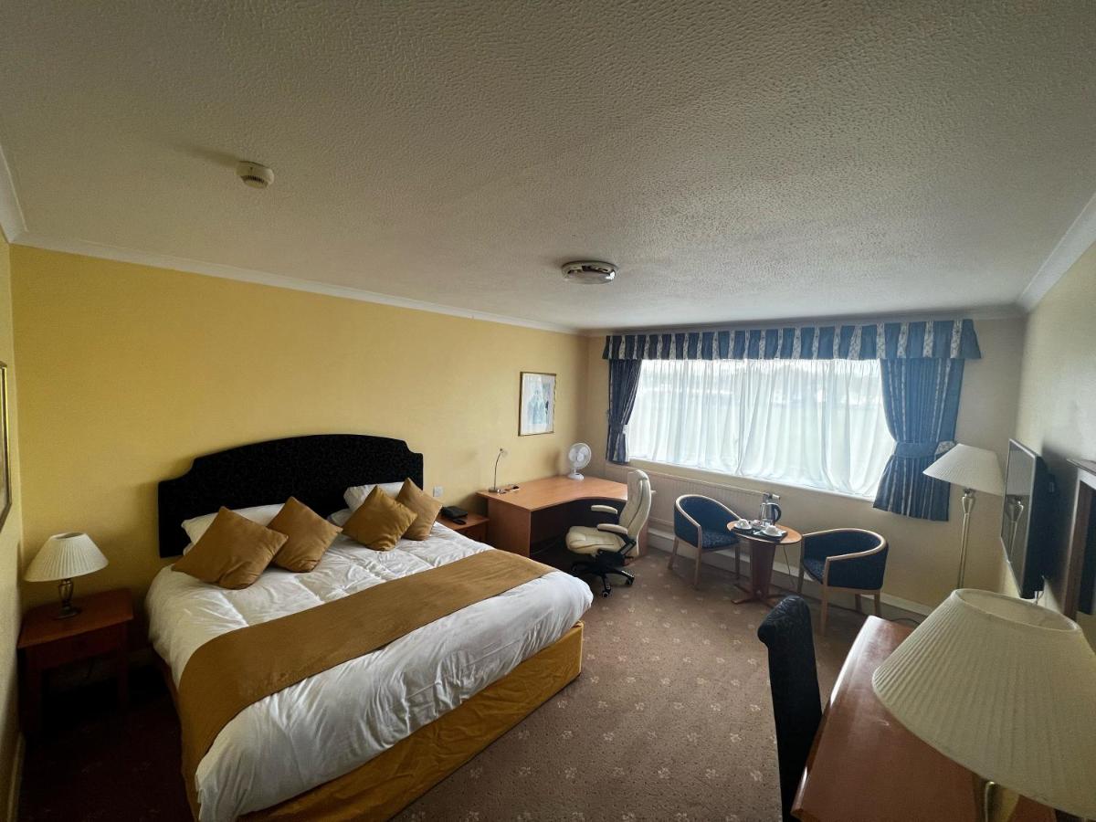 Suitetrails - Tiverton Hotel Lounge & Venue formally Best Western