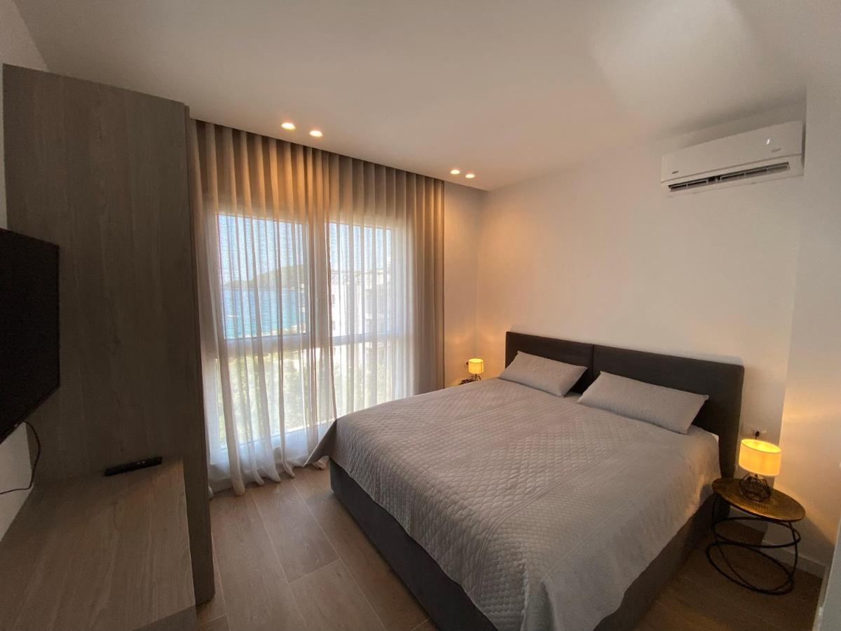Sea Breeze 01 - Housity
