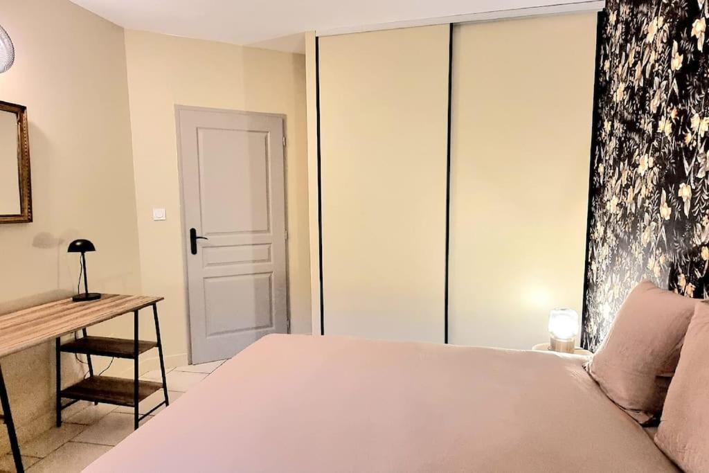 Pétale de Rose - Spacieux T2 - Calme - RDC - Housity