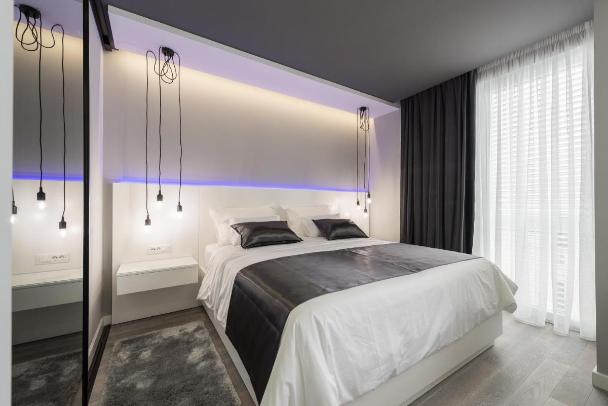 Artis Accommodation Lux - Housity