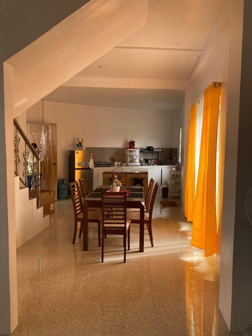 AEROVILLE HOLIDAY HOUSE - Housity