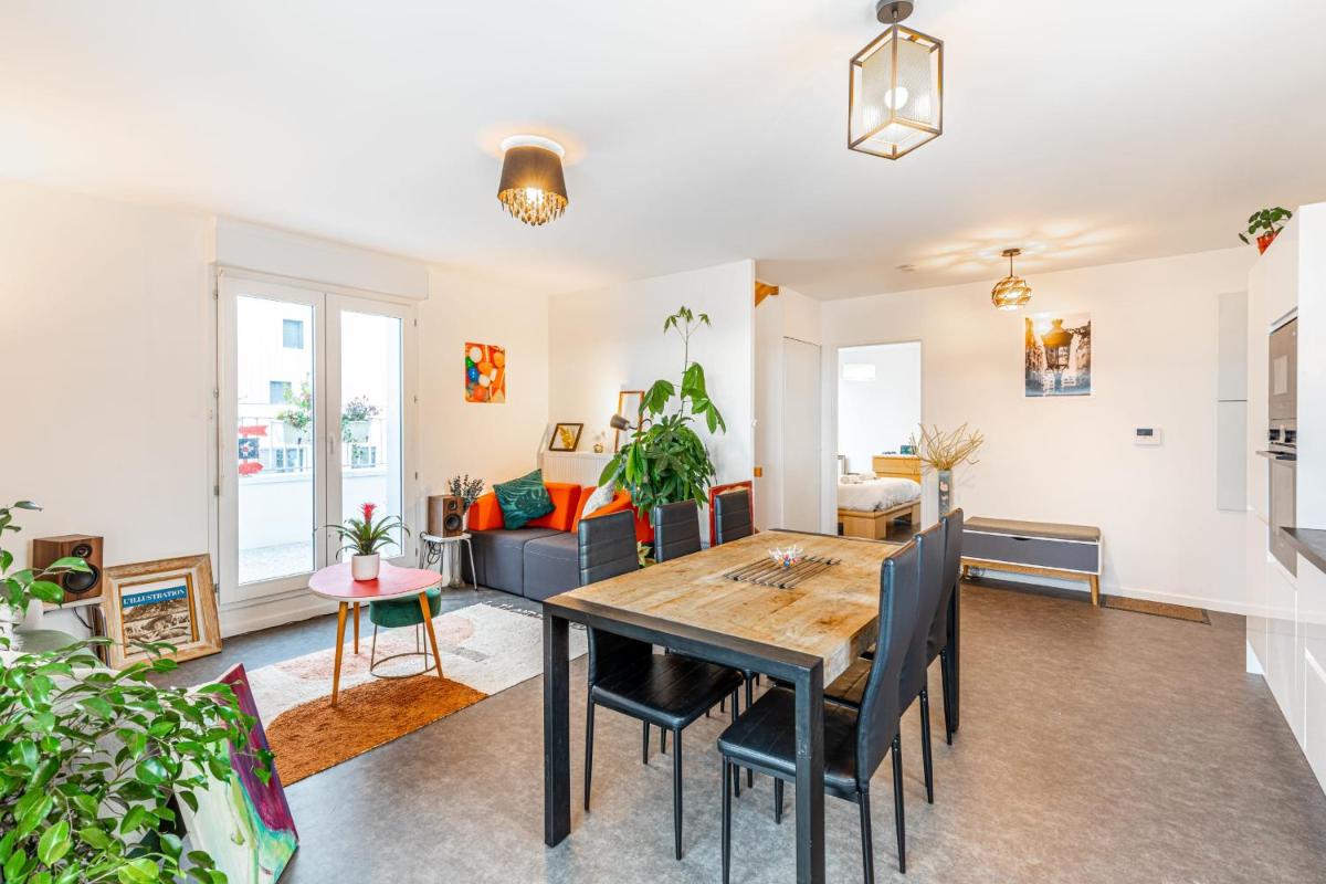 GuestReady - Vibrant Heaven in La Courneuve - Housity