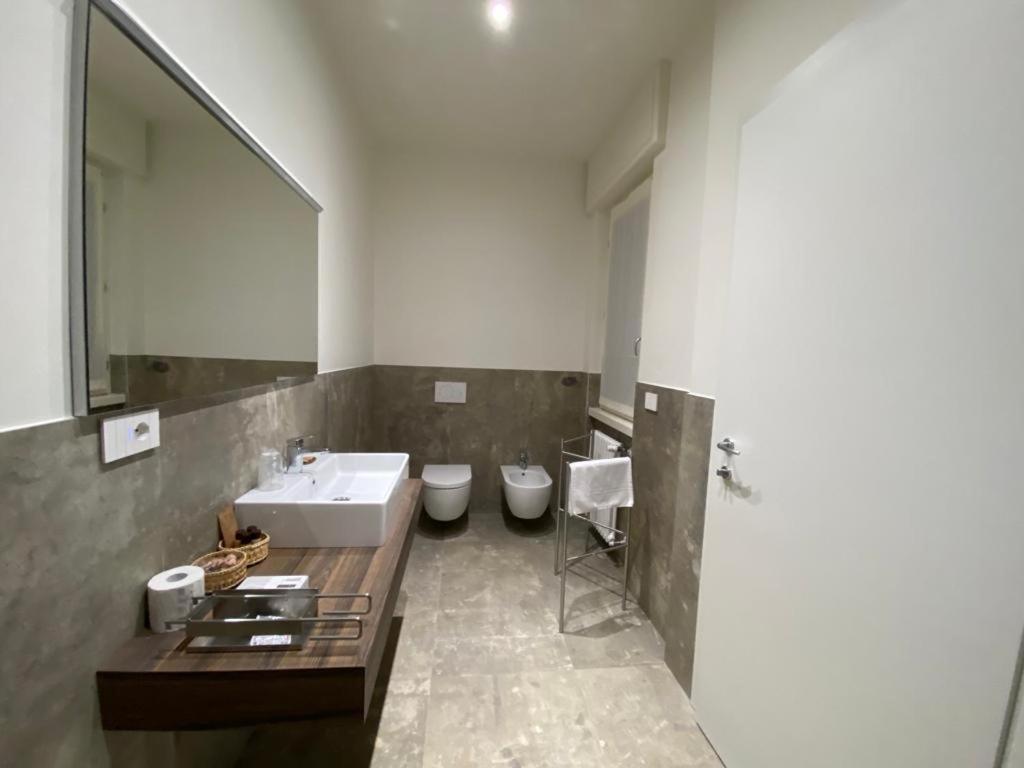 FORESTERIA DANSI - Housity