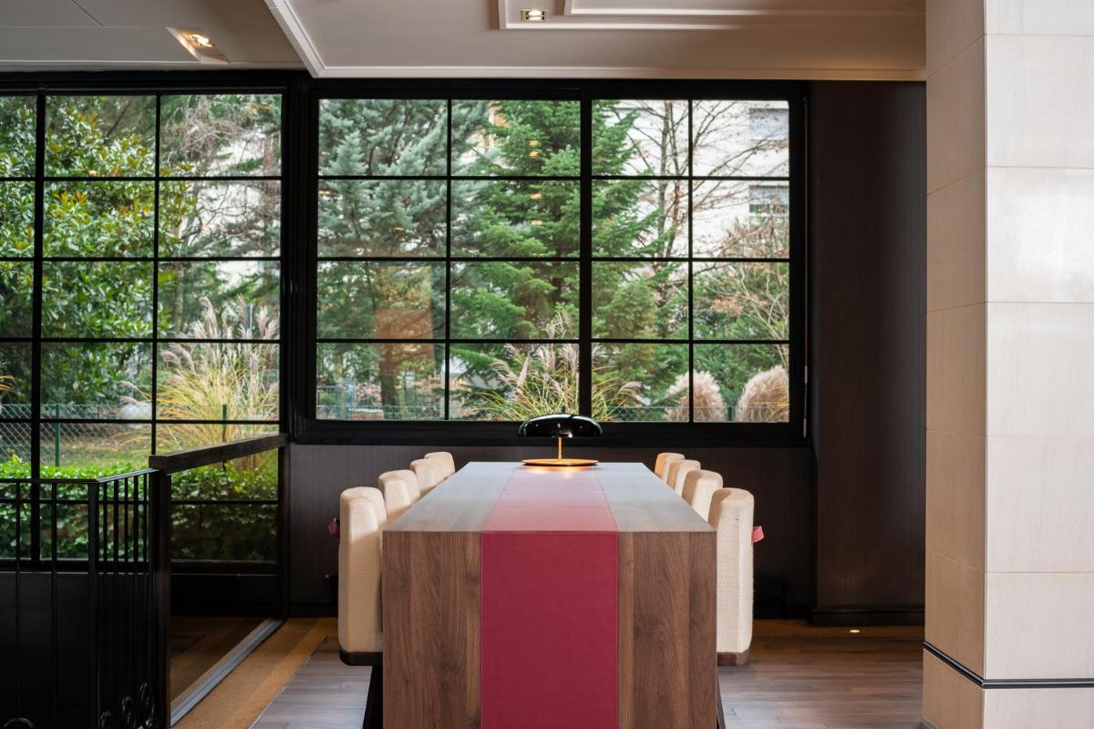 Crowne Plaza Geneva, an IHG Hotel - Housity