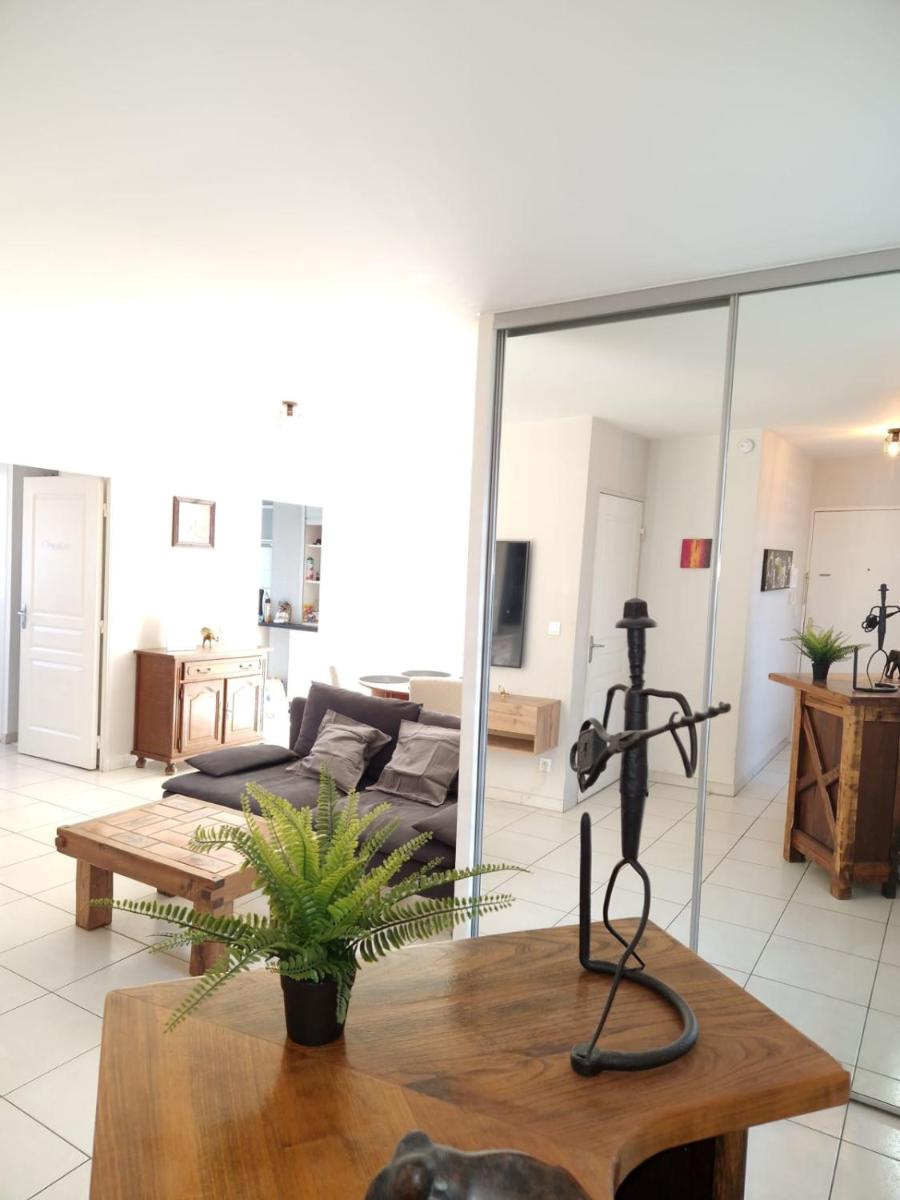 Suitetrails - Comfortable accommodation for 4 people