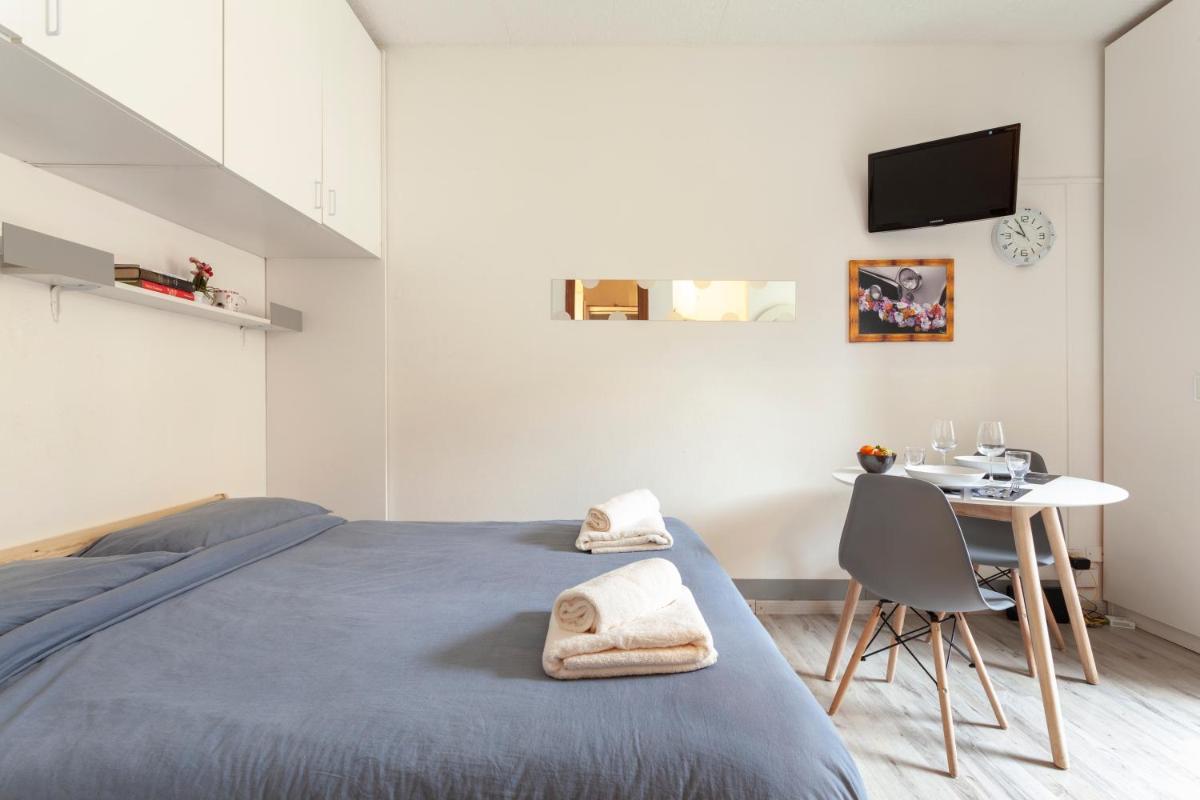 -Navigli Suite- cozy spot in Milan - Housity