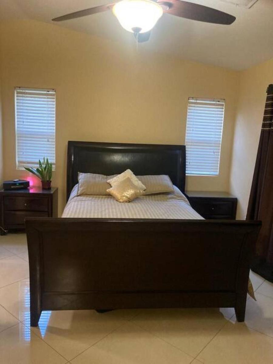 Cozy room with private entry in Calexico - Housity