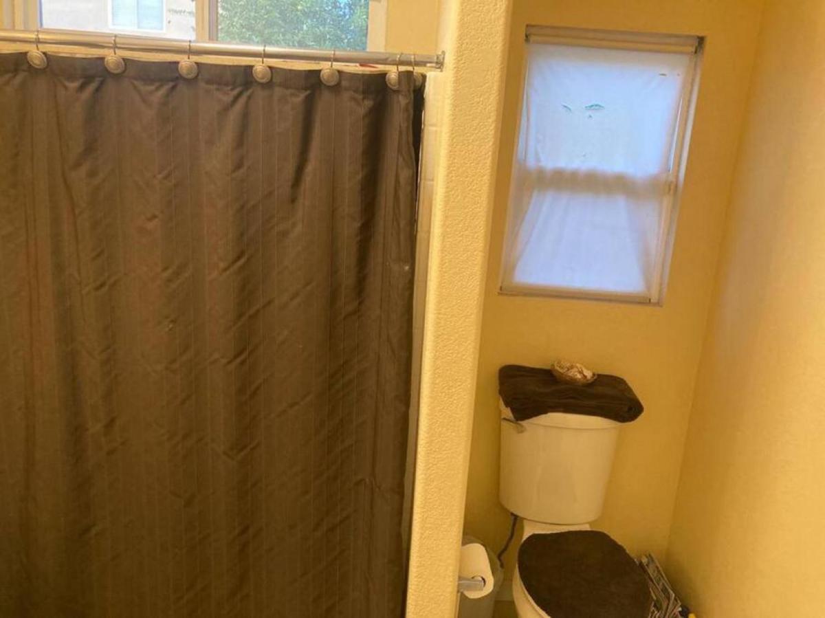 Cozy room with private entry in Calexico - Housity