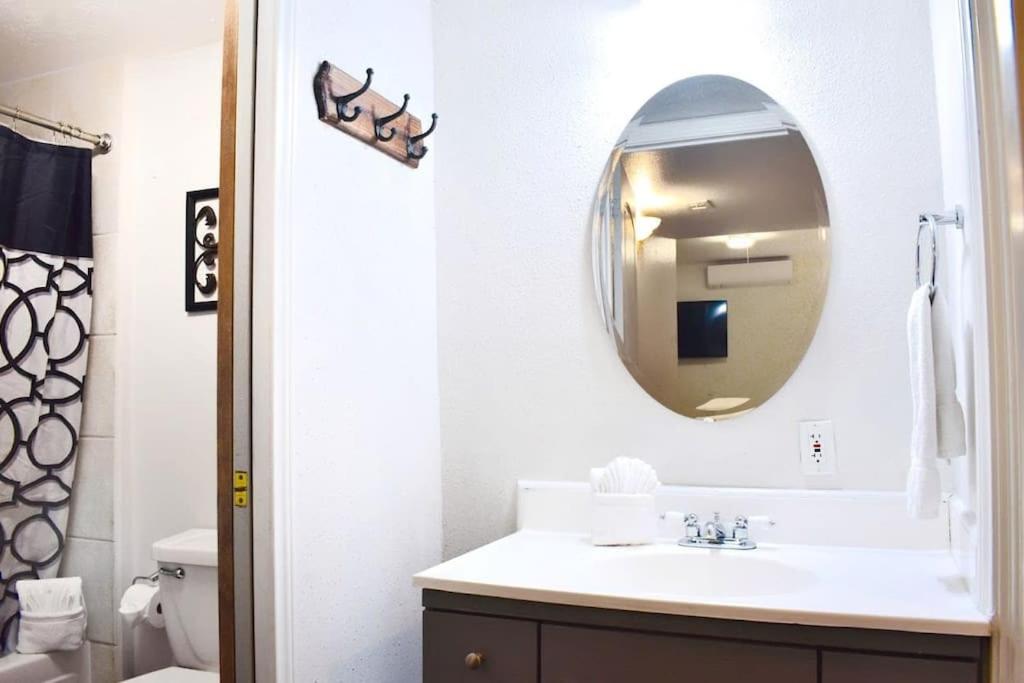 Montrose Pied-à-Terre Apartments Walking Distance to Museums - Housity