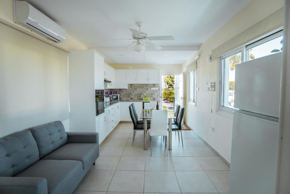 Tsolias Apartments - Hizvo