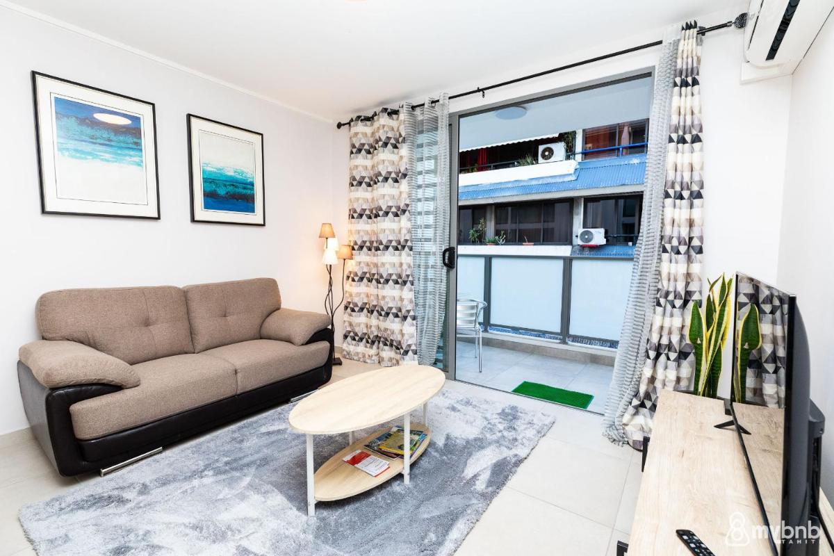 Tepahi Seafront Lodge in Papeete - Housity
