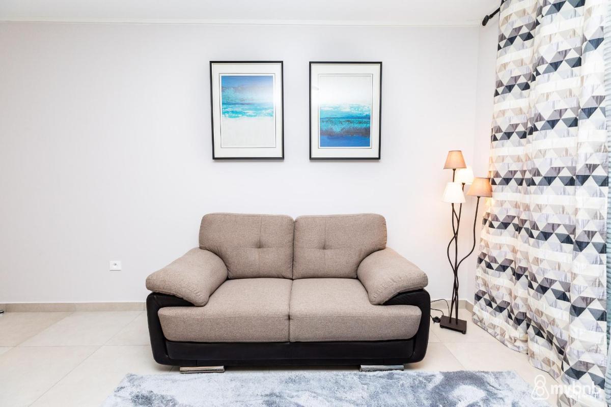 Tepahi Seafront Lodge in Papeete - Housity