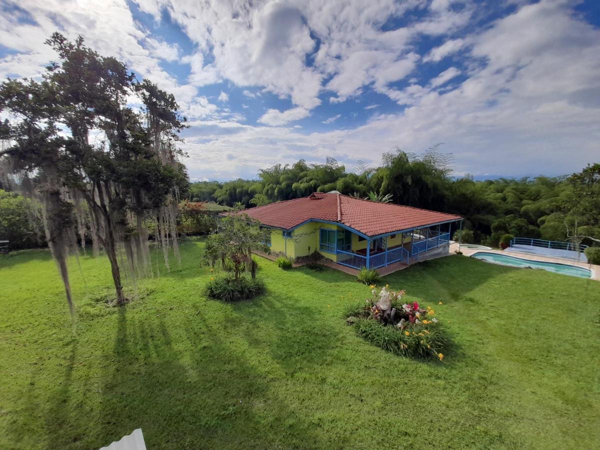 HOTEL CAMPESTRE - BRUGMANSIA - Fincahotel - Housity