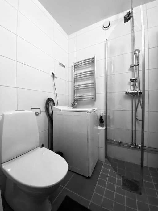 A room apartment with kitchen, toilet and balcony. - Housity