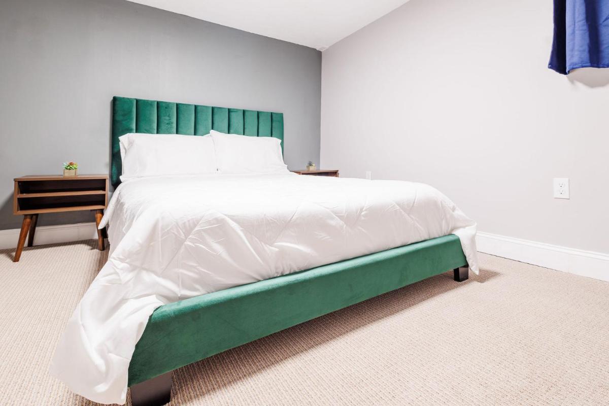 Luxe Home With Amenities - Housity