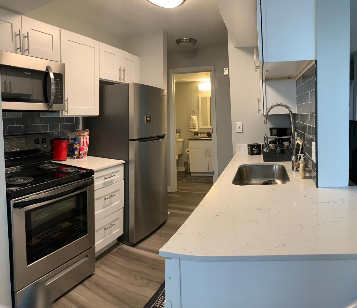 Comfy Castleton Suite - Housity