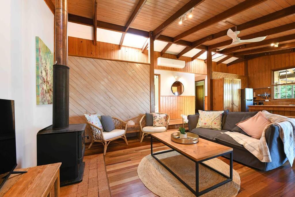 Timbertop Retreat - Housity