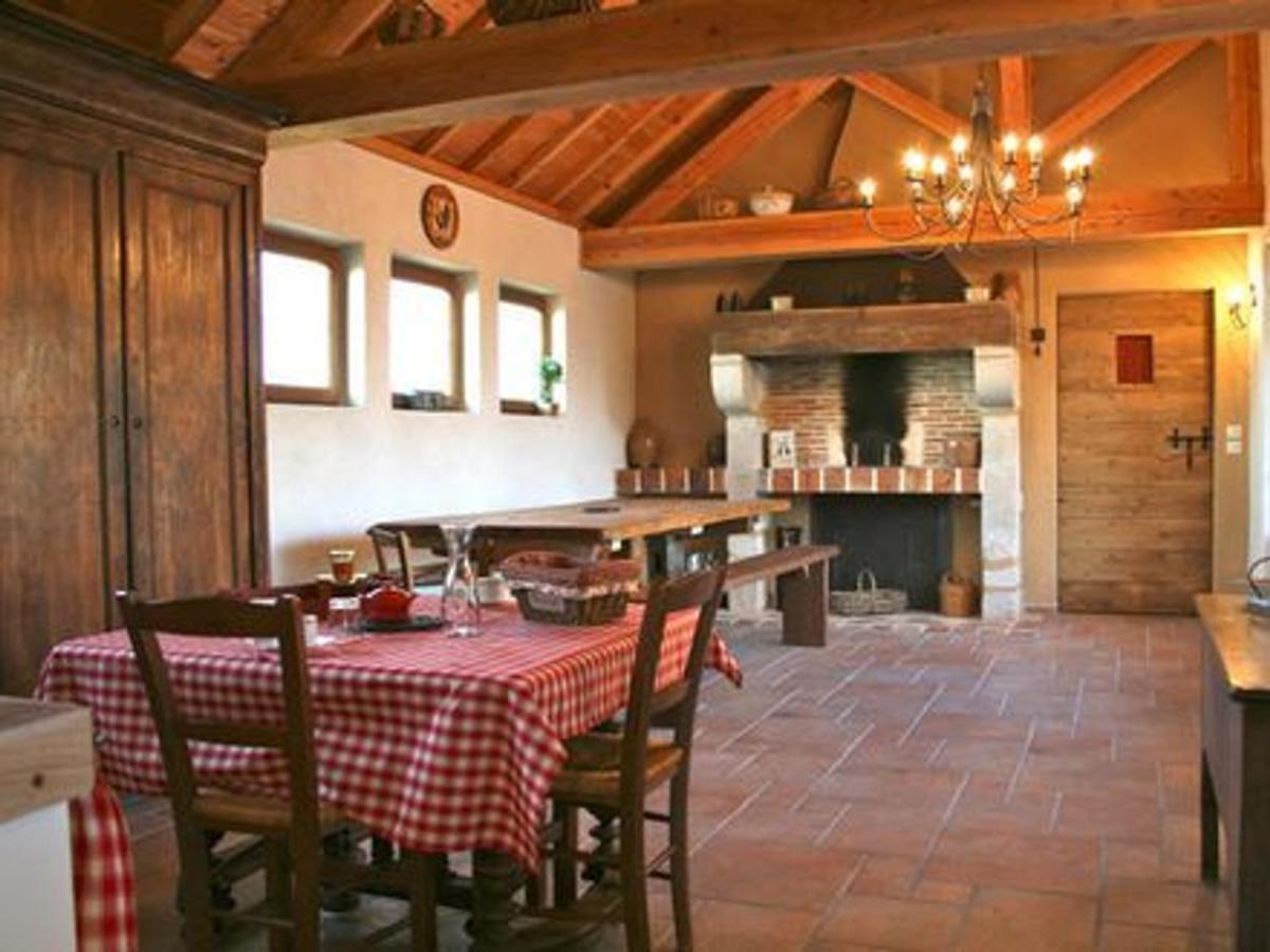 Grande Suite Familiale en Berry près du Golf et Spa - FR-1-591-393 - Housity