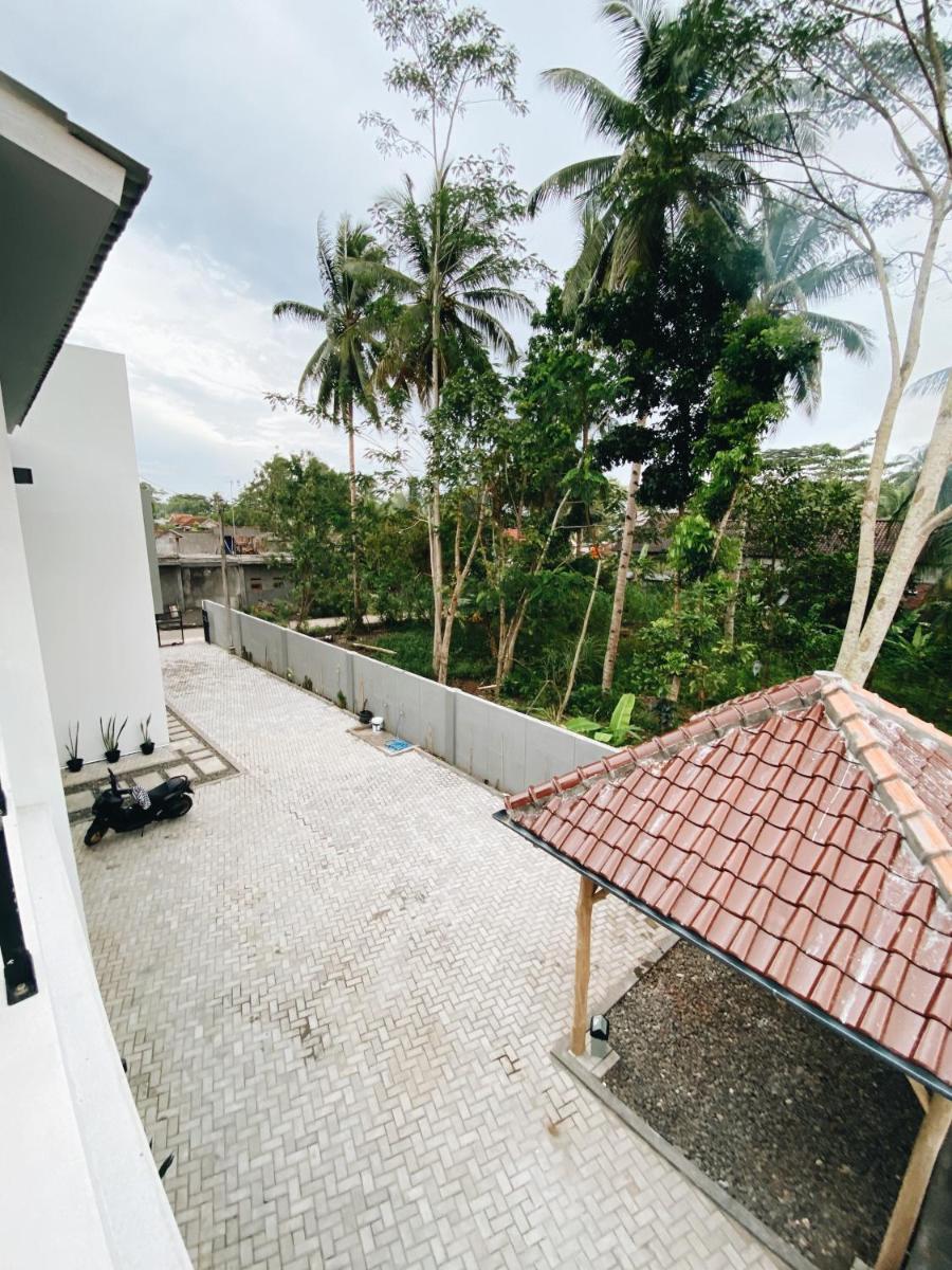 Kmanda House - Housity
